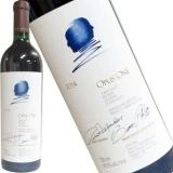 オーパス・ワンのワインボトル